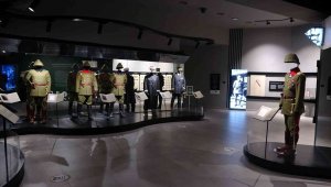 Çanakkale Savaşları'ndaki Osmanlı üniformaları sergisi açıldı