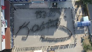 Çeşmeli 515 öğrenciden Atatürk imzalı koreografi