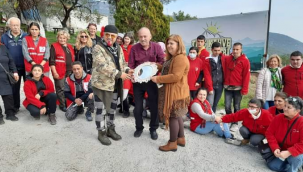 Engellileri yine unutmadı