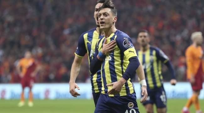 Fenerbahçe 10 kişiyle Galatasaray'ı yendi