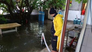 Fethiye'de sağanak günlük yaşamı olumsuz etkiledi