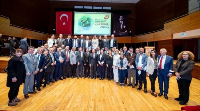 İzmir Büyükşehir Belediyesi'nin 12.5 milyarlık bütçesine onay