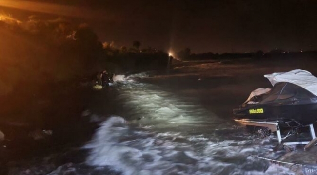 İzmir'de fırtınadan tekneler battı