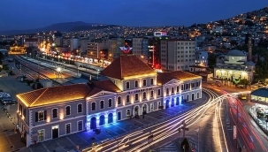 İzmir'de kimliği belirsiz kişi, gar önünde kadını bıçakladı