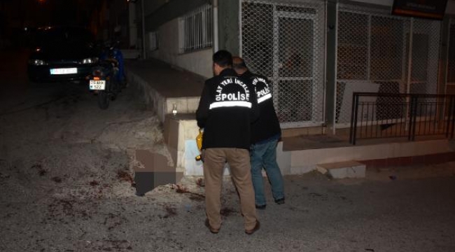 İzmir'de bıçaklı kavgaya dönüşen tartışmada 1 ölü, 5 yaralı 