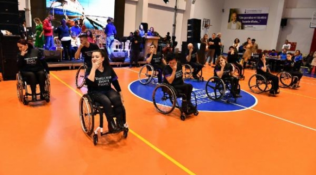 İzmir'de engelli farkındalığı kente yayılacak