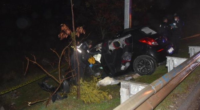 İzmir'de kaza yapan aracın kadın sürücüsü öldü