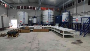 İzmir'de sahte içki fabrikasına baskın