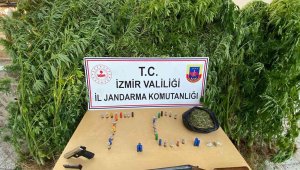 İzmir'de uyuşturucudan 12 tutuklama