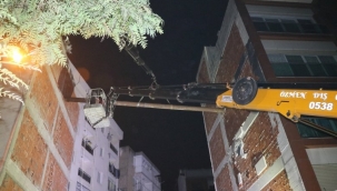 Karşıyaka'da apartman kaydı! 5 bina boşaltıldı