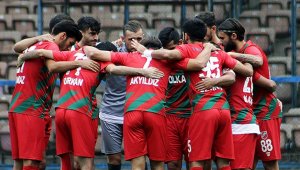 Karşıyaka galibiyet peşinde