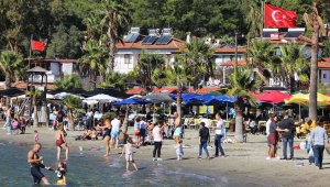 Kasım ayında denize akın ettiler