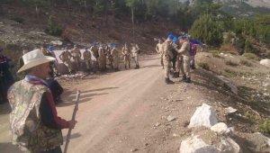 Kaybolan kadını bulmak için komandolar sahada