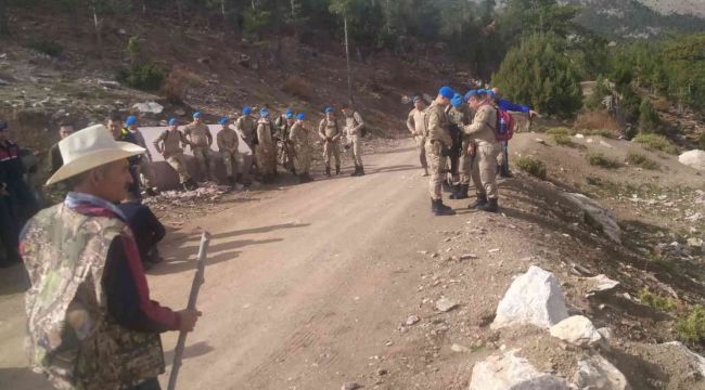 Kaybolan kadını bulmak için komandolar sahada