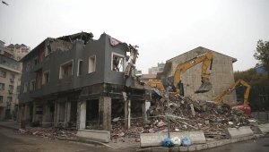 Konak Belediyesi binası eski yerinde yeniden yükselecek