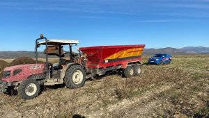 Kuruyan gölde tarım yapmak isteyen köylülere işlem