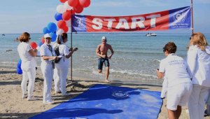Kuşadası'nda kulaçlar üniversite öğrencileri için atıldı