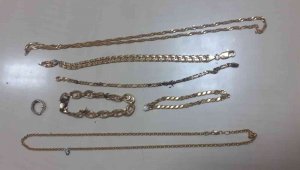 Kuyumcuya sahte altın satmak istediler