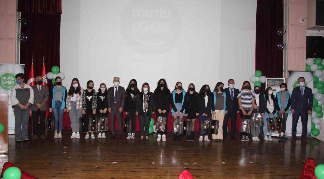 Lise öğrencilerine 'MutluLOOK'