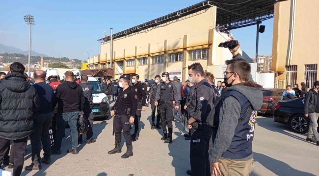 Maç polis nezaretinde tamamlandı