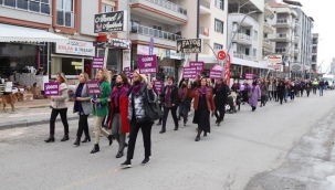 Menderes'te Kadınlar Şiddete Karşı Bir Oldu