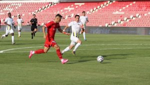 Menemenspor, Balıkesirspor'u puansız gönderdi