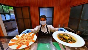 Meslek fabrikası sayesinde üç kadın daha hayalini gerçekleştirdi