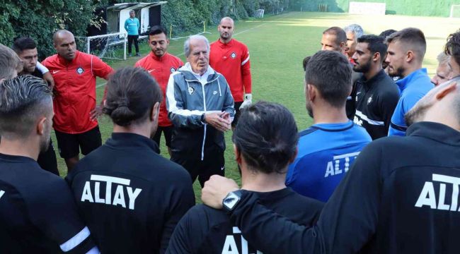 Mustafa Denizli: Altay, lig mücadelesinde her zaman hazırdır