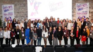 Özgür Kadınlar'ın sesi İzmir'den yükseldi