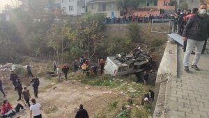 Öğrenci servisi dere yatağına uçtu, yaralılar var