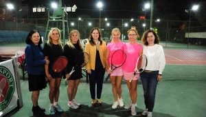 Tenis turnuvası eğitime destek oldu