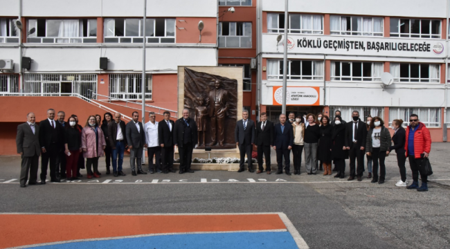 Urla Rotary' den Atatürk Rölyefi 