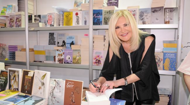 Yazar Nalan Tuntaş 'Kasabanın Pençeleri' ile 'Zirve'de