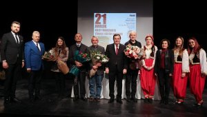 21 Aralık Türkçe Eğitim Bayramı Konak'ta kutlandı