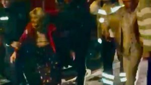 Ahmetli'de çıkan yangında yaşlı çifti itfaiye kurtardı