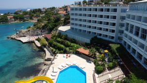 "AK Partili başkan tesettür otelini içkiliye çevirdi"