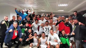 Akhisarspor moral buldu