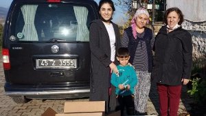 Alaşehir'de dezavantajlı çocuklara oyun sandığı