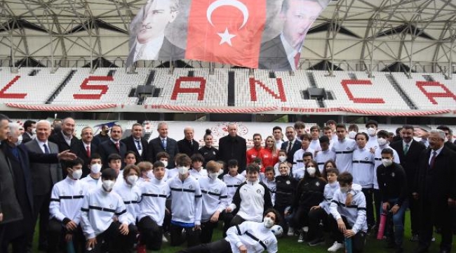 Altay, TFF'ye Alsancak Mustafa Denizli Stadı'nda oynamak için başvurdu