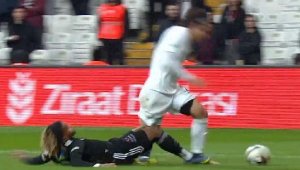 Altay'da Başkan Ekmekçioğlu'nun hakem isyanı