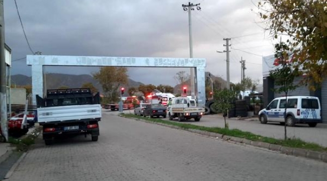 Ambulansın çarptığı sürücü hayatını kaybetti