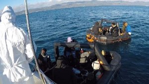 Ayvacık açıklarında 52 kaçak göçmen kurtarıldı