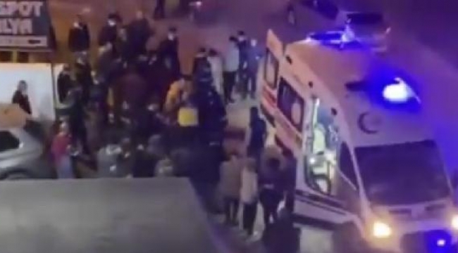 Babasının kullandığı otomobilin altında kaldi