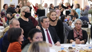 Başkan Batur, kursiyer kadınlarla eğlencede buluştu