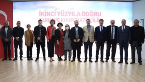 Bayraklı'da 'İkinci Yüzyıla Doğru Tarım ve Kooperatifçilik' paneli düzenlendi