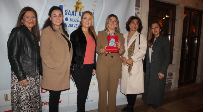 Betül Sezgin'e yılın en iyi iş kadını ödülü