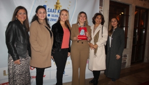 Betül Sezgin'e yılın en iyi iş kadını ödülü