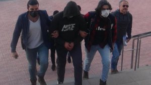 Bodrum'da bahçe kapısı çalan 2 şüpheli yakalandı