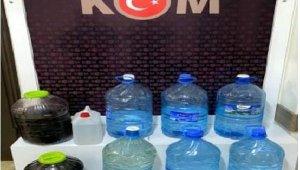 Büfede 102 litre sahne içki ve 5 litre etil alkol ele geçirildi