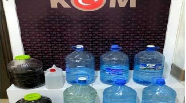 Büfede 102 litre sahne içki ve 5 litre etil alkol ele geçirildi